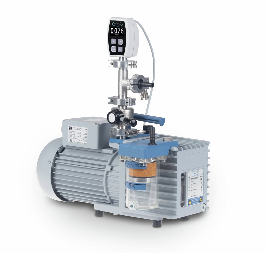 Rotary vane pump package RZ 6, with oil mist filter, butterfly valve VS 16 and vacuum gauge VACUU·VIEW extended, 230 V/50-60 Hz