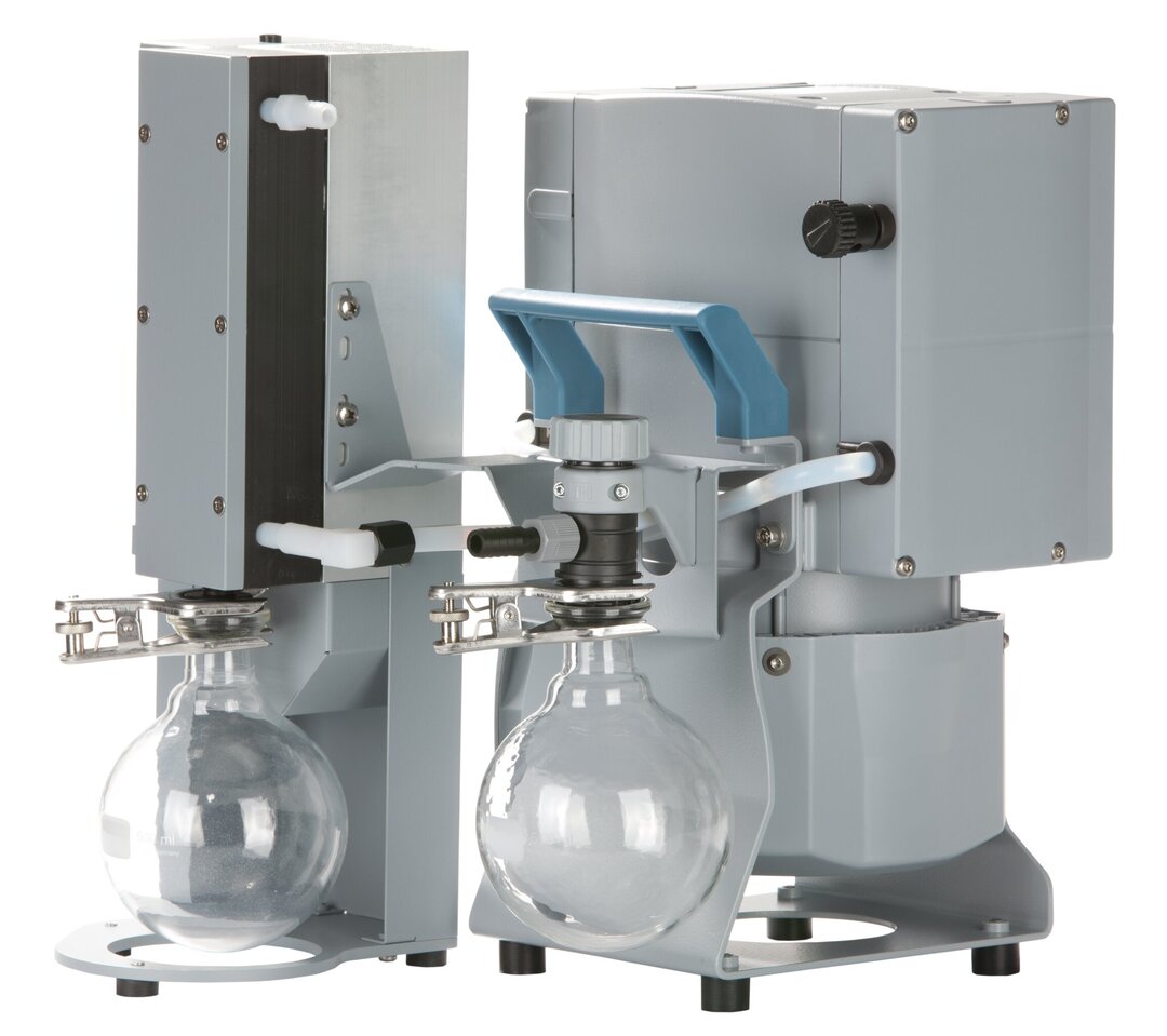 Chemie-Membranpumpe MD 4C NT +AK+EKP,dreistufig, mitEmissionskondensator PeltronicZertifizierung (NRTL): C/US230 V / 50-60 Hz, ohne Netzkabel